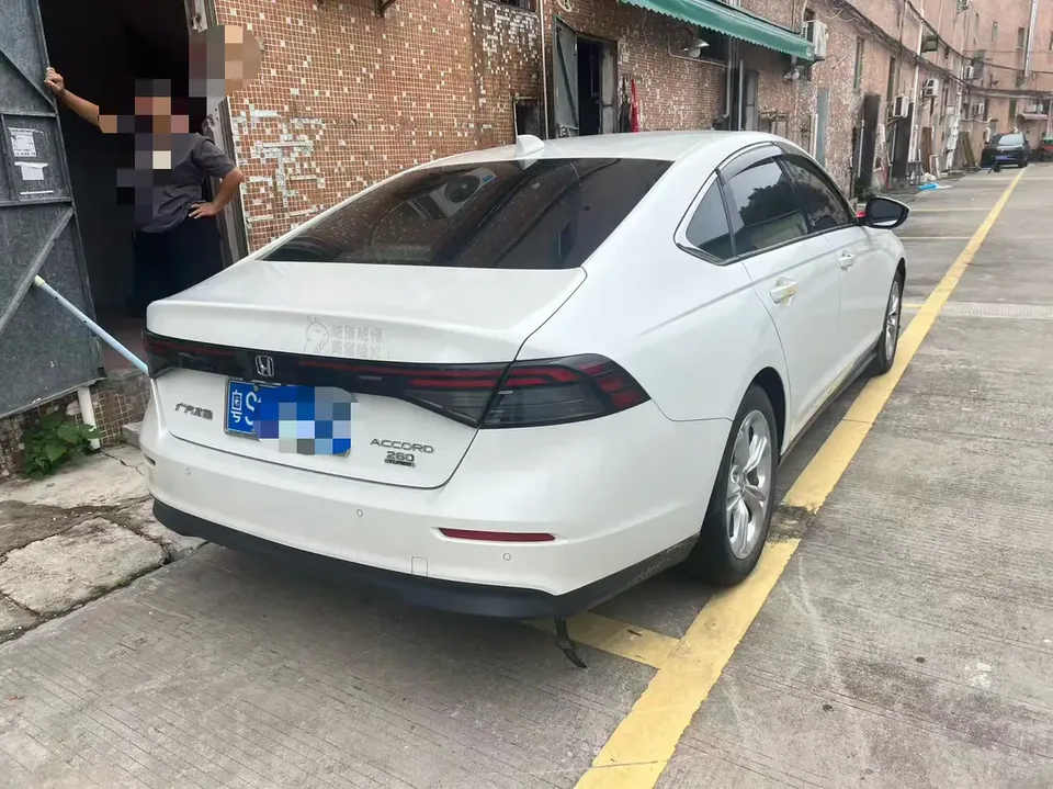 Honda Accord Rui T 260TURBO Deluxe Edition 2023 — миниатюра 4