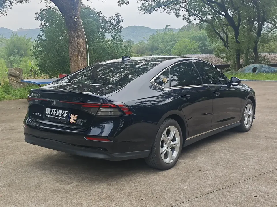 Honda Accord Rui T 260TURBO Deluxe Edition 2024 — миниатюра 2