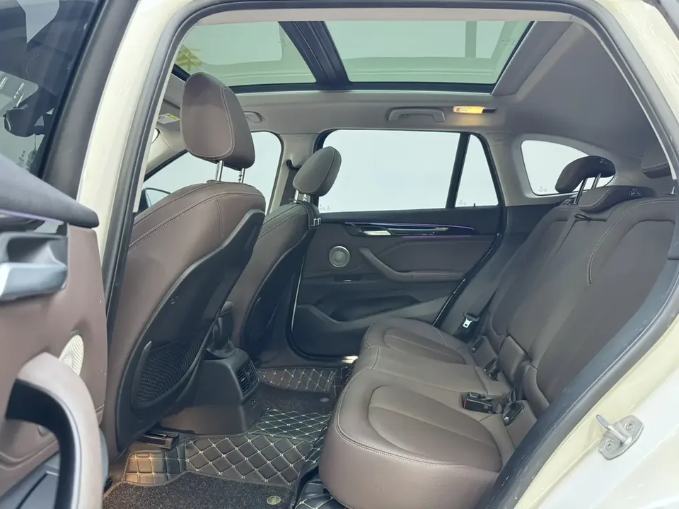 BMW X1 X1 2022 BMW X1 2022 sDrive20Li Exclusive Model 2022 — thumbnail 4