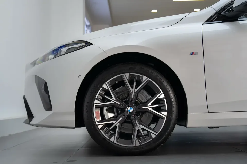 BMW 2 Series 2 Series 2025 225L M Sports Package 2025 — thumbnail 2