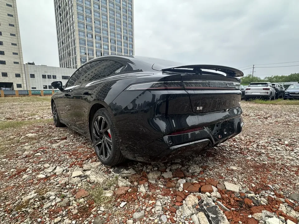 Dongfeng YiPai 007 e007 2024 Extended Range 200 Ruyi Edition 2025 — миниатюра 2