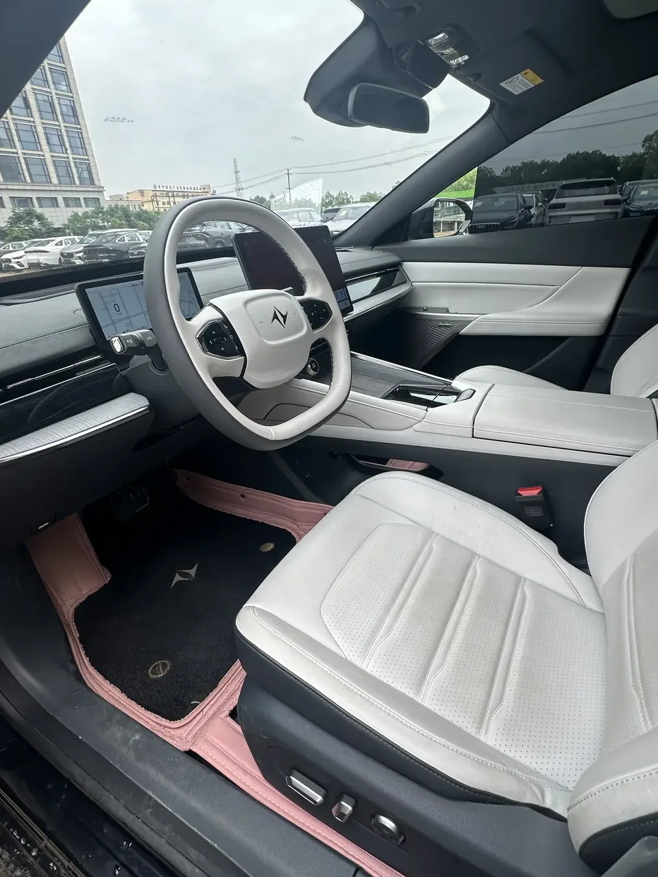 Dongfeng YiPai 007 e007 2024 Extended Range 200 Ruyi Edition 2025 — миниатюра 4