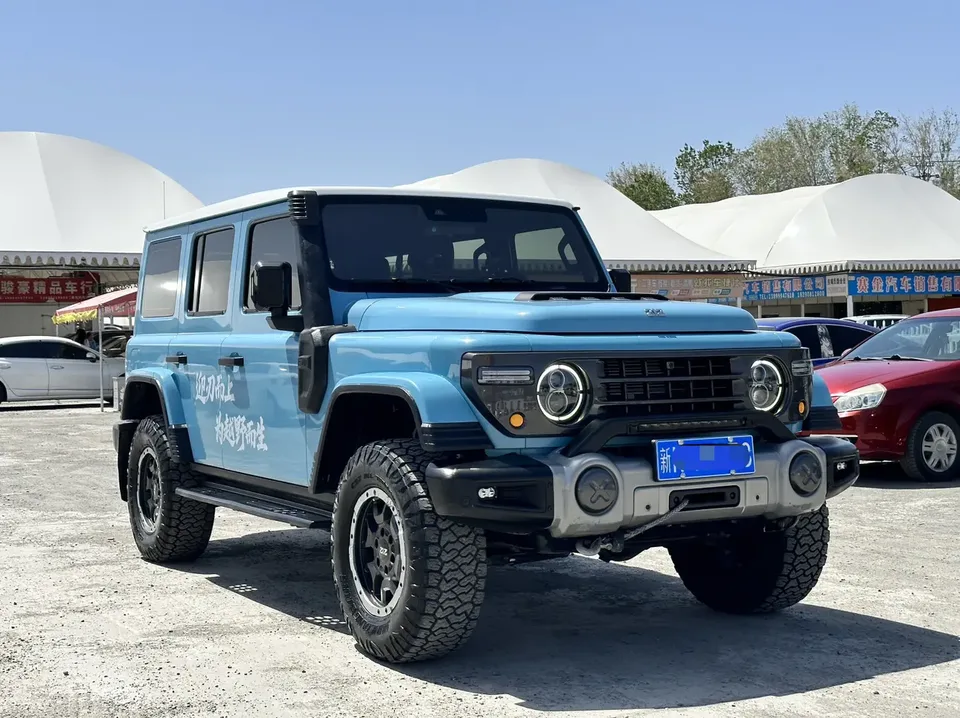212 T01 T01 2024 2.0T Changfeng Edition 2025 — thumbnail 2