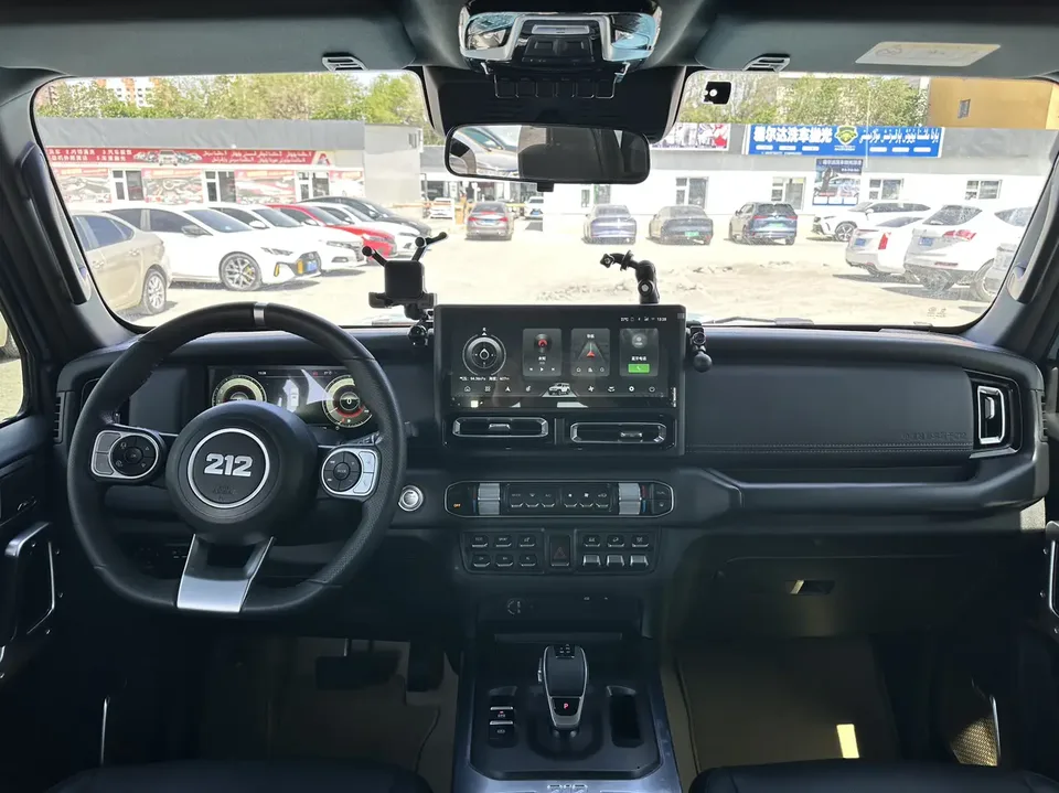 212 T01 T01 2024 2.0T Changfeng Edition 2025 — thumbnail 4
