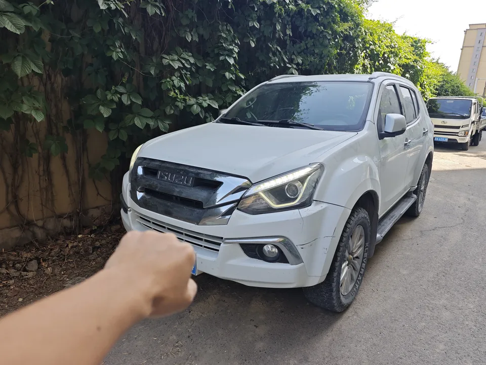 Isuzu Mu-X Shepherd 1.9T Automatic 4WD Jinyue Edition 5 Seaters National VI 2022 — миниатюра 2