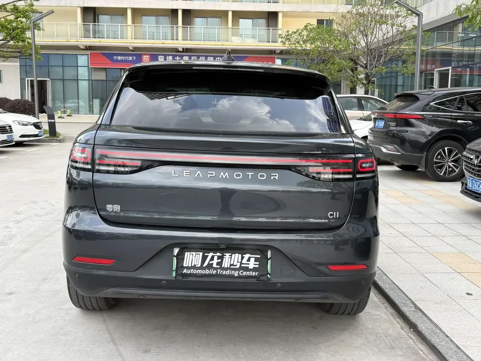 Leapmotor Zero running C11 Extended Range 300 Comfort Edition 2024 — миниатюра 4