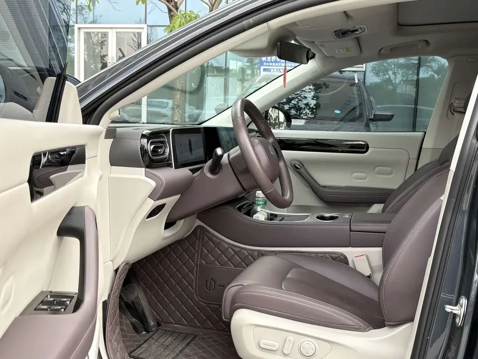 Leapmotor Zero running C11 Extended Range 300 Comfort Edition 2024 — миниатюра 5