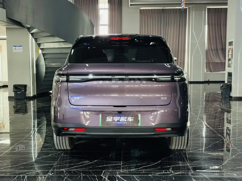 Leapmotor B10 510 Enjoy Edition 2025 — миниатюра 2