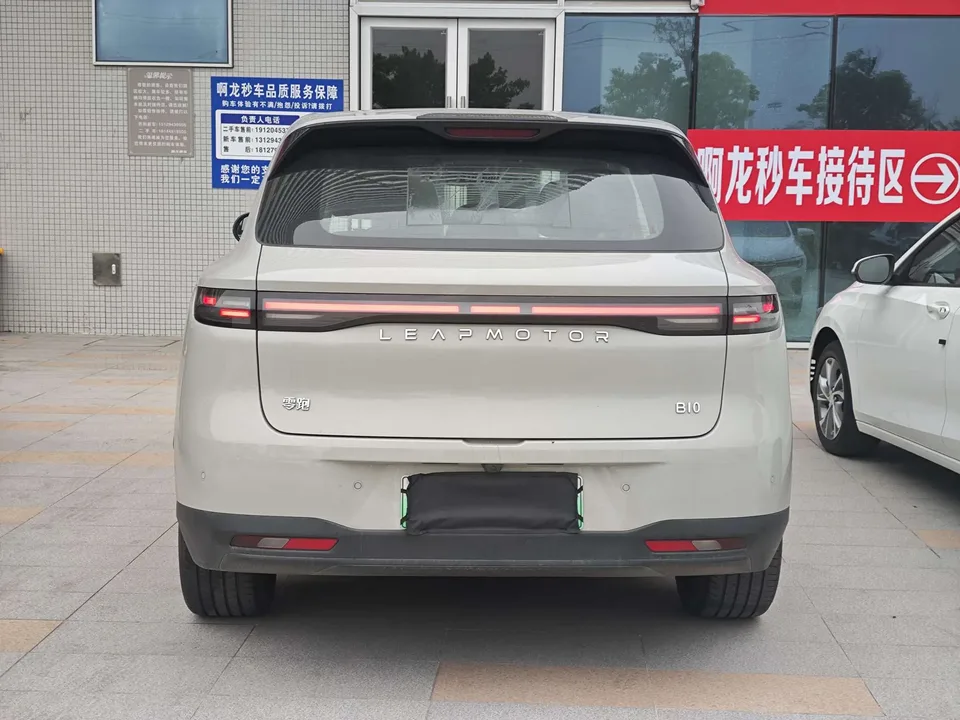 Leapmotor B10 510 Enjoy Edition 2025 — миниатюра 2
