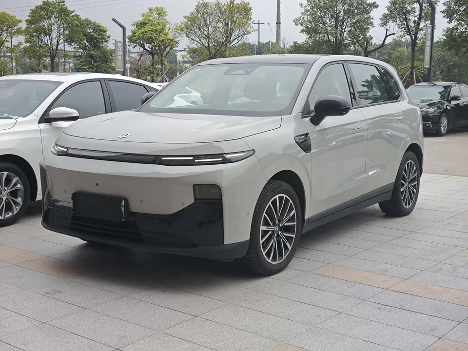 Leapmotor B10 2025
