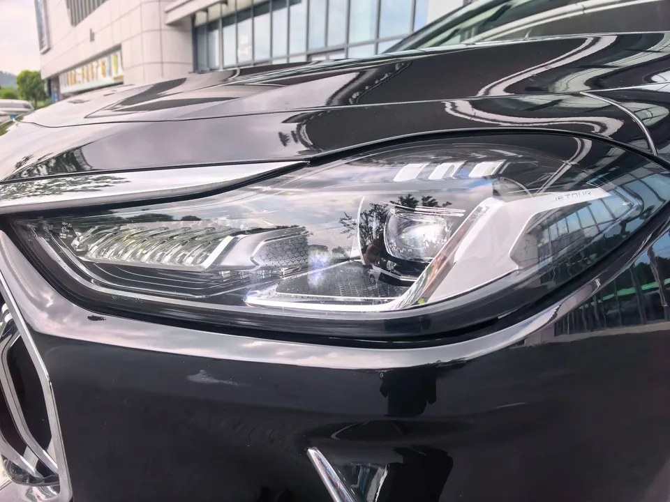 Jetour Jietu X70 PLUS Champion Edition 1.5T DCT Champion MAX 7 Seaters 2025 — миниатюра 3