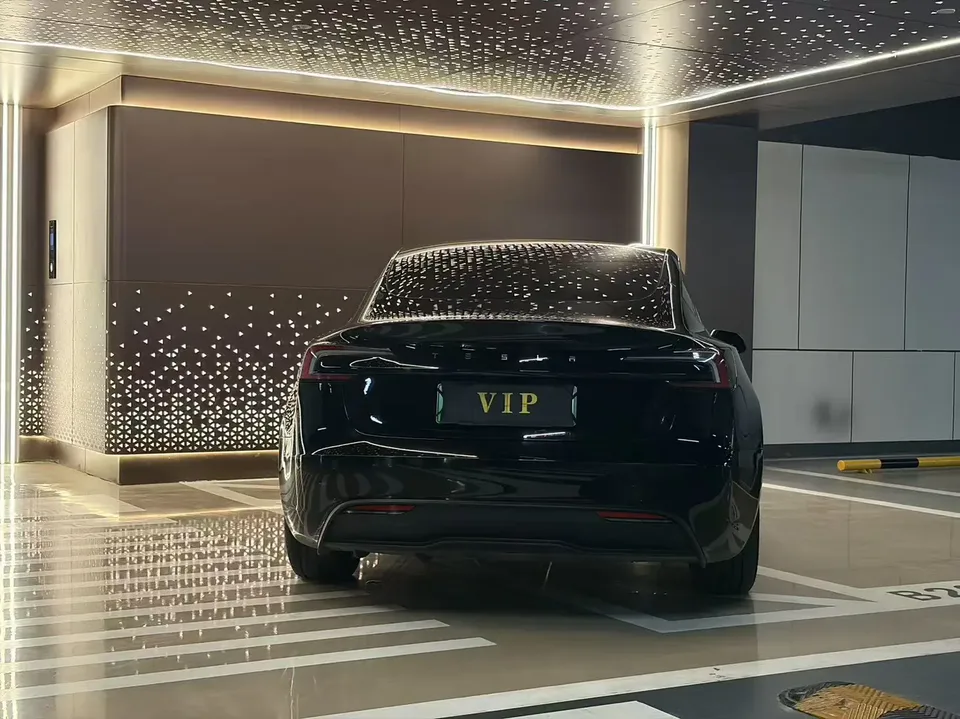 Tesla Model 3 Model 3 2023 Long Range All-Wheel Drive 2023 — thumbnail 2
