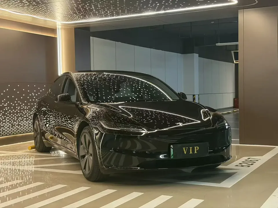 Tesla Model 3 Model 3 2023 Long Range All-Wheel Drive 2023 — thumbnail 3