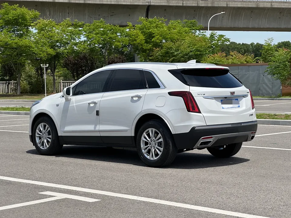 Cadillac XT5 Cadillac XT5 2022 2.0T two-wheel drive luxury model 2022 — миниатюра 2