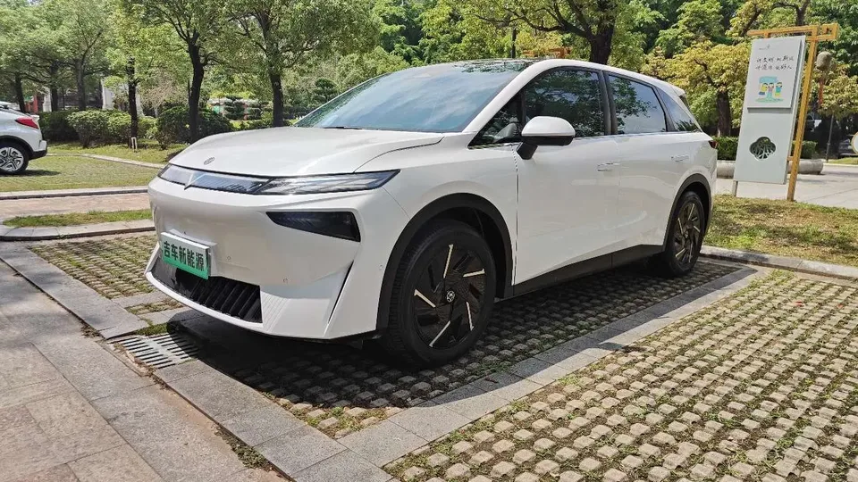 Kai Chen Venucia VX6 2024
