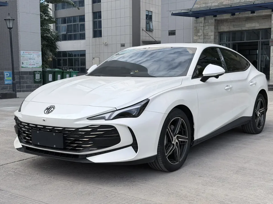 MG 7 MG7 2023 1.5T DCT Elegant Edition 2023 — photo 1, buy with delivery to Moscow