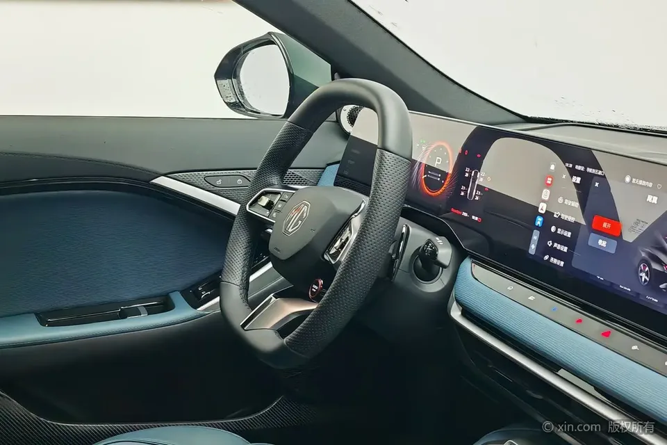 MG 7 MG7 2025 2.0T Automatic Luxury Edition 2025 — миниатюра 3