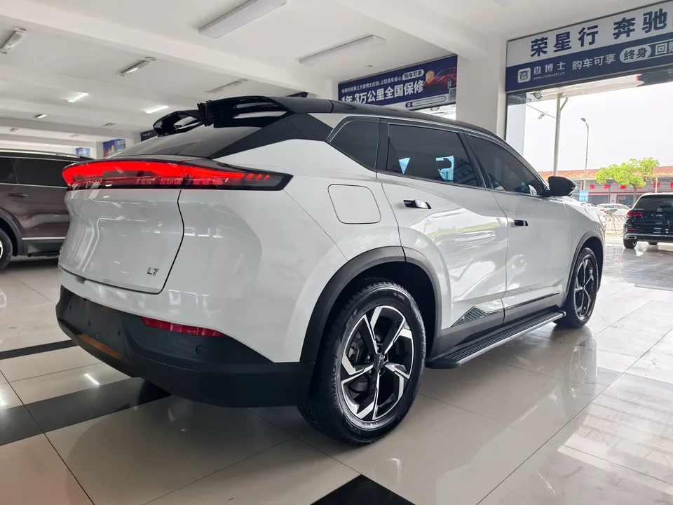Dongfeng Fengshen L7 EV 430 Light Edition 2025 — миниатюра 2