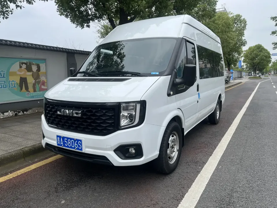 Jiangling Fushun 2.0T automatic diesel mid-axle mid-roof commercial multi-purpose passenger car with 7 seats 2023 — фото 1, купить с доставкой в Москву