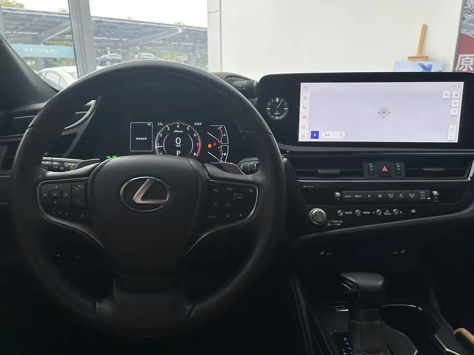 Lexus ES 200 Excellence Edition 2024 — миниатюра 4