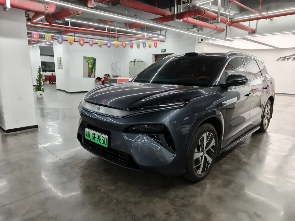 BYD Tang L DM 2025