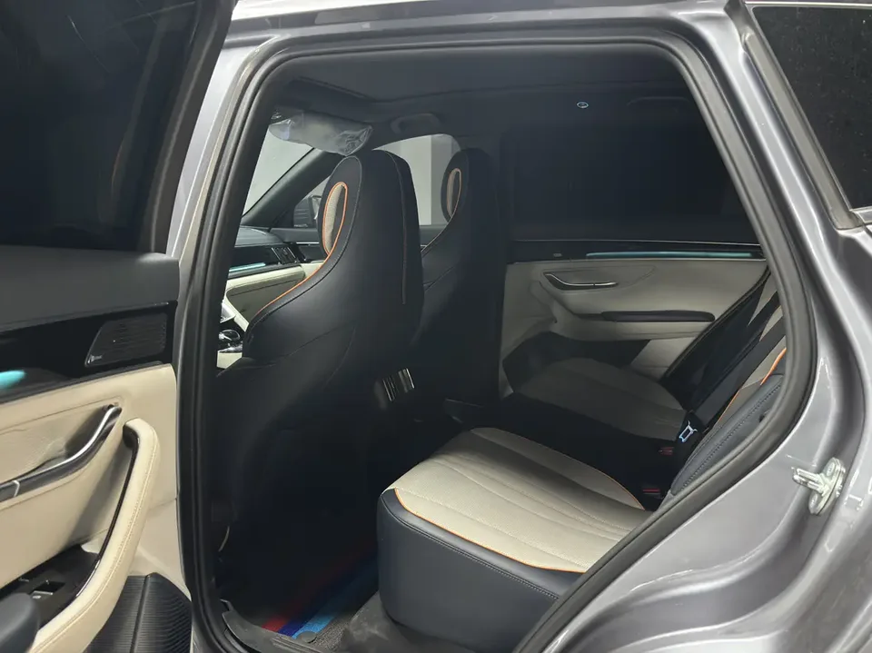 BYD Song PLUS DM Song PLUS DM 2021 DM-i 51KM 2WD Premium Edition 2022 — thumbnail 3