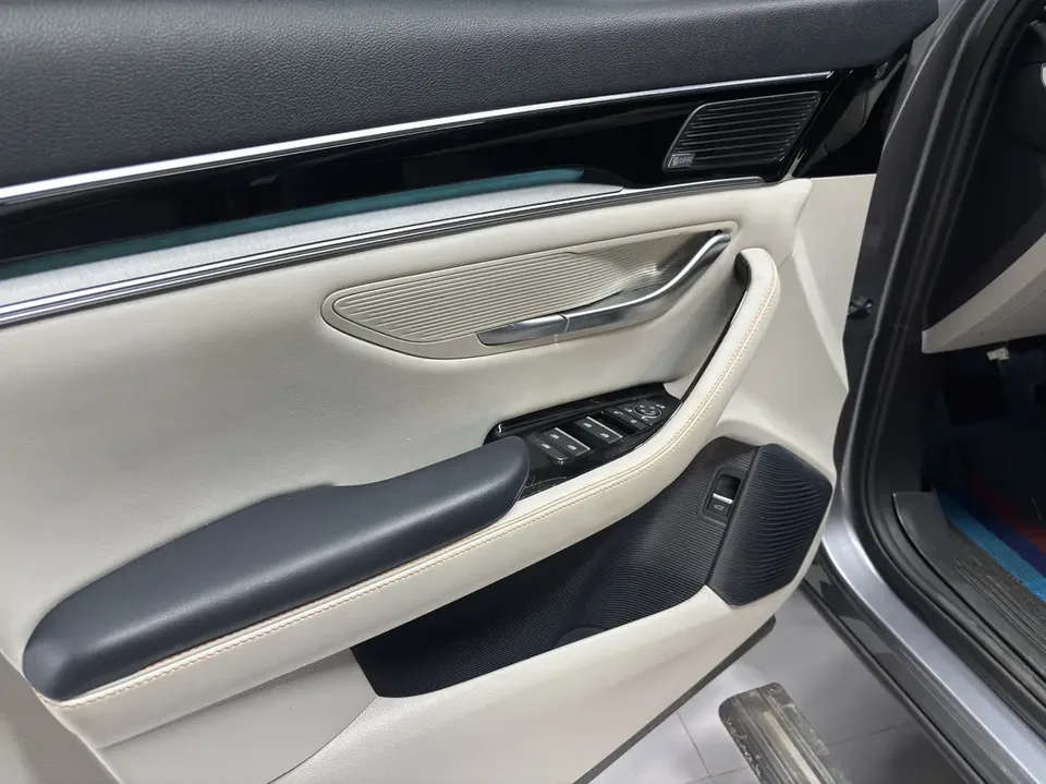 BYD Song PLUS DM Song PLUS DM 2021 DM-i 51KM 2WD Premium Edition 2022 — thumbnail 4
