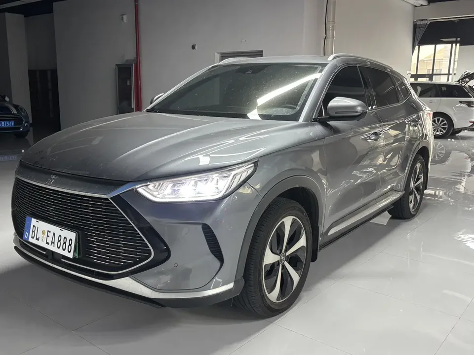 BYD Song PLUS DM Song PLUS DM 2021 DM-i 51KM 2WD Premium Edition 2022 — photo 1, buy with delivery to Moscow