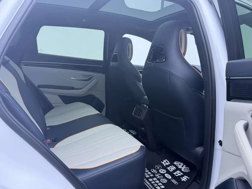 BYD Song PLUS DM DM-i Honor Edition 110KM Flagship PLUS 2025 — миниатюра 5