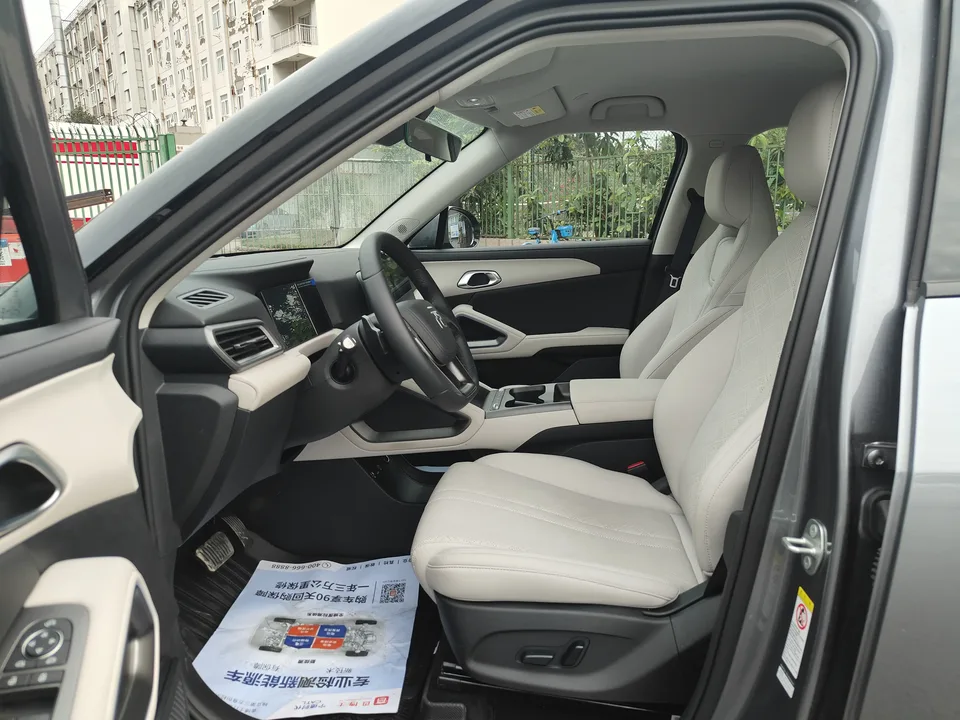BYD Yuan Up Intelligent Driving Edition 401KM Leading Model 2025 — миниатюра 5