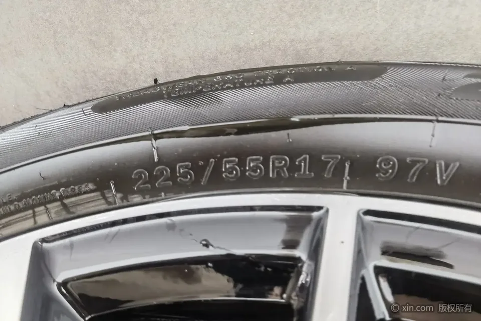 BYD Seal 06DM DM-i 120KM Premium Edition 2025 — миниатюра 2