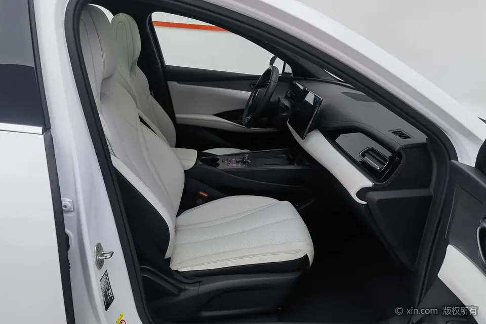 BYD Seal 06DM DM-i 120KM Premium Edition 2025 — миниатюра 4
