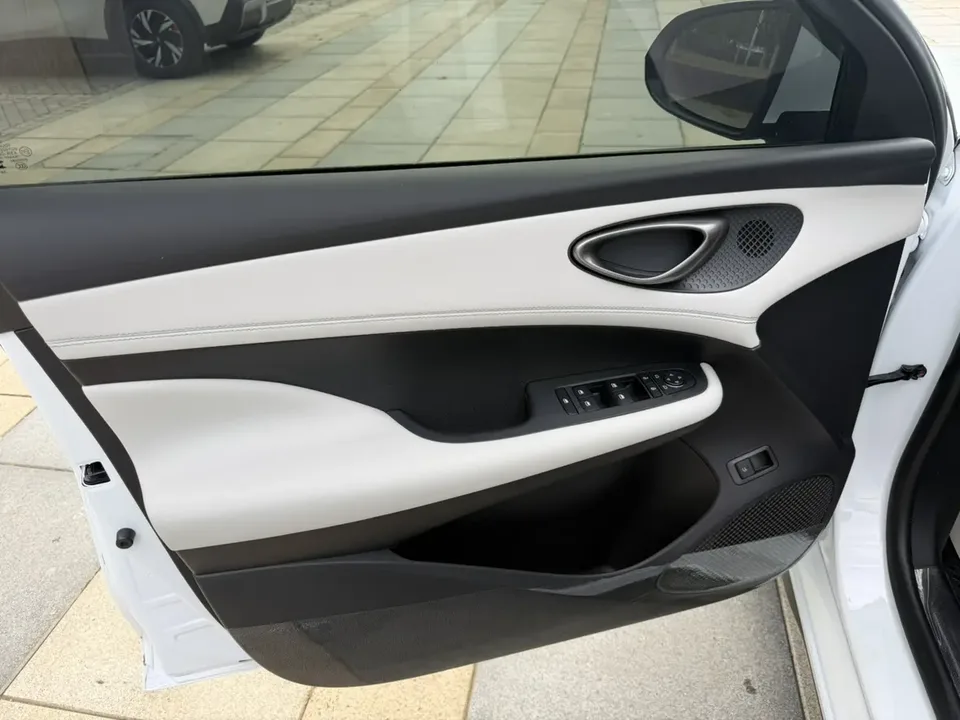 BYD Seal 05DM Seal 05DM 2025 DM-i 55KM Deluxe Smart Driving Edition 2025 — thumbnail 3