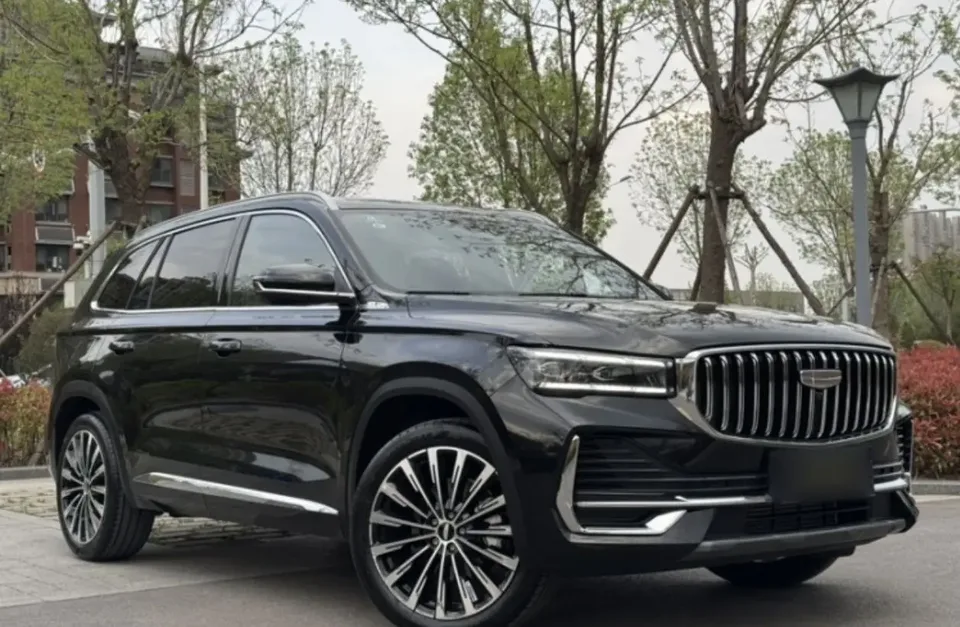 Geely Monjaro Xingyue L 2025 2.0TD High Power Automatic 2WD Dongfang Yao Lanxing Edition 2025 — миниатюра 3