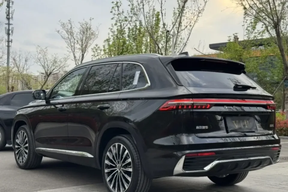Geely Monjaro Xingyue L 2025 2.0TD High Power Automatic 2WD Dongfang Yao Lanxing Edition 2025 — миниатюра 4