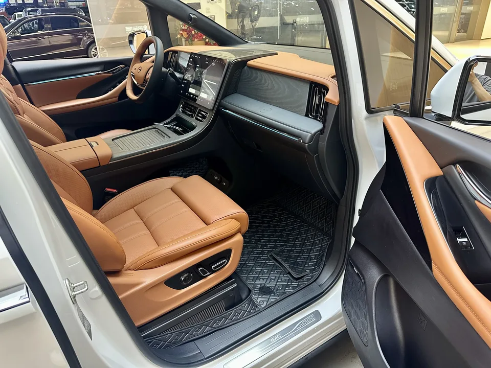 GAC Trumpchi aspires to the M8 Trumpchi aspires to the M8 2025 Qiankun Ultra First-Class Cabin 2025 — миниатюра 3