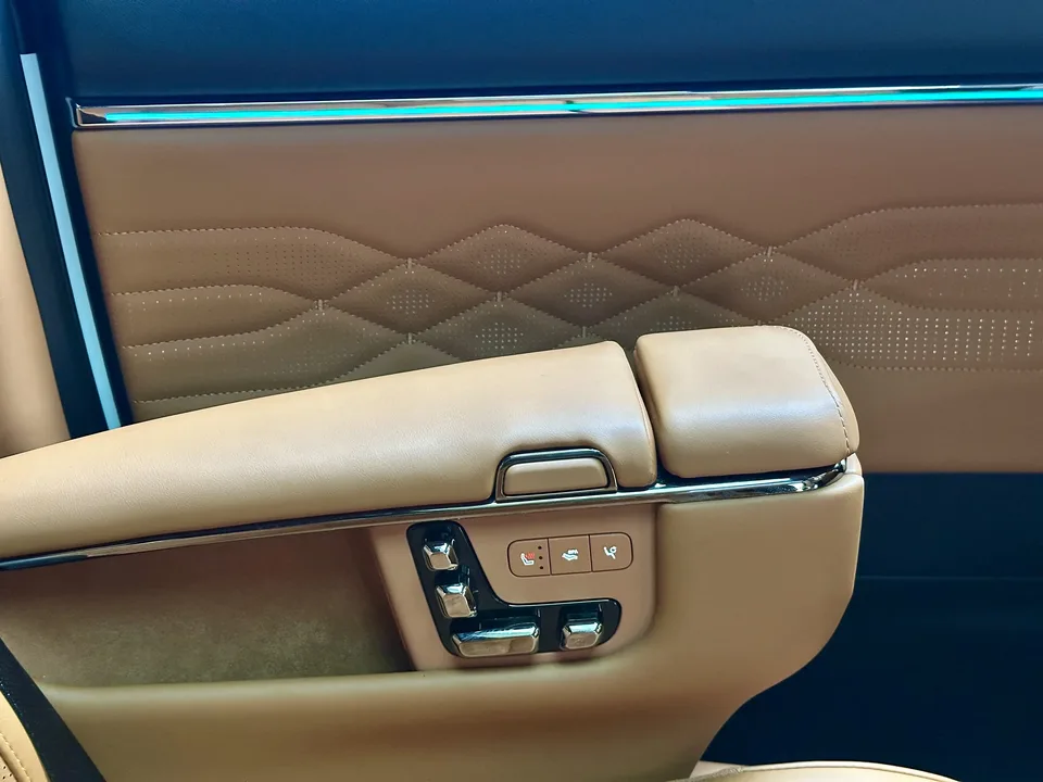 GAC Trumpchi aspires to the M8 Trumpchi aspires to the M8 2025 Qiankun Ultra First-Class Cabin 2025 — миниатюра 4
