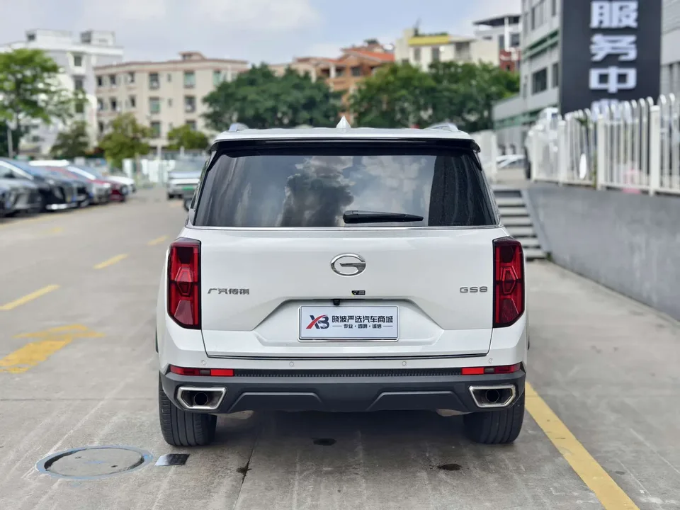 GAC Trumpchi GS8 Pilot Series 2.0TGDI 2WD Premium Edition 7 Seaters 2022 — миниатюра 2