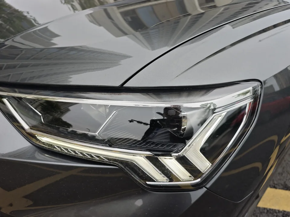 Audi Q3 35 TFSI Fashion Dynamic Edition (1.5T) 2023 — миниатюра 5