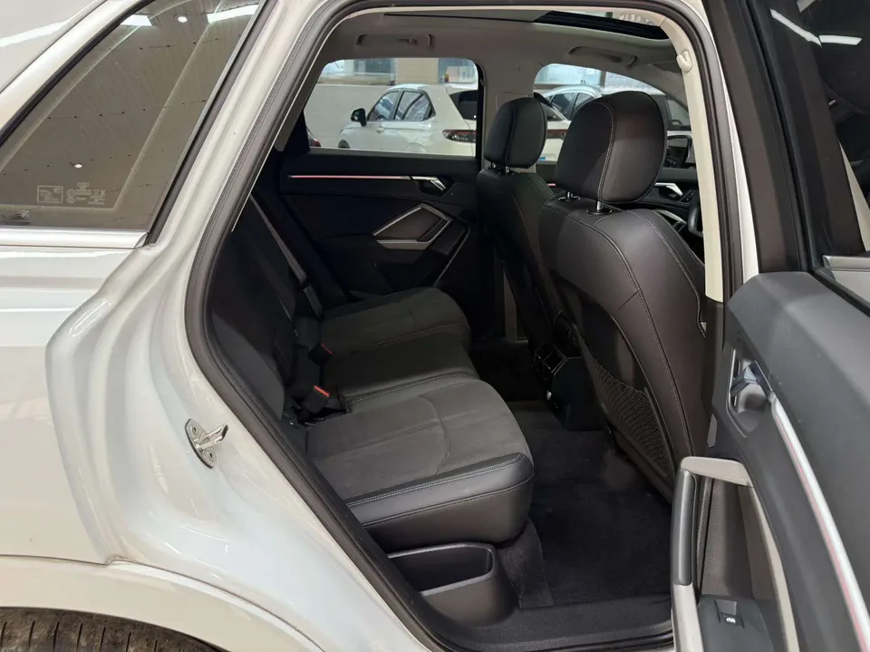 Audi Q3 Audi Q3 2022 35 TFSI Fashionable and Dynamic 2022 — миниатюра 5