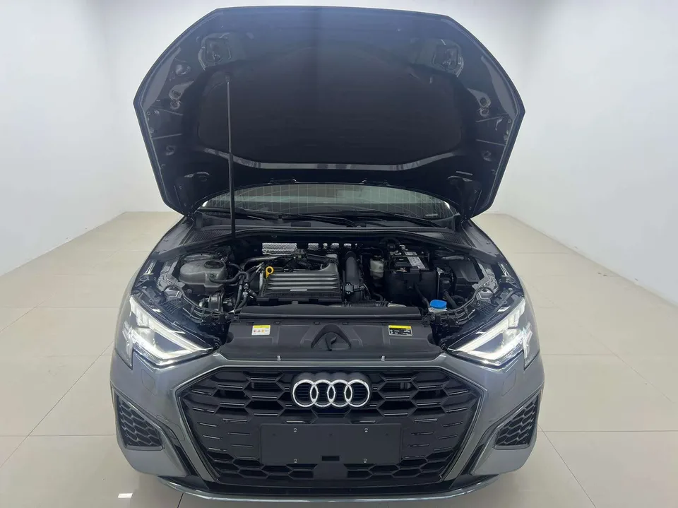 Audi A3 Sportback 35 TFSI Aggressive Sports Edition 2022 — миниатюра 2