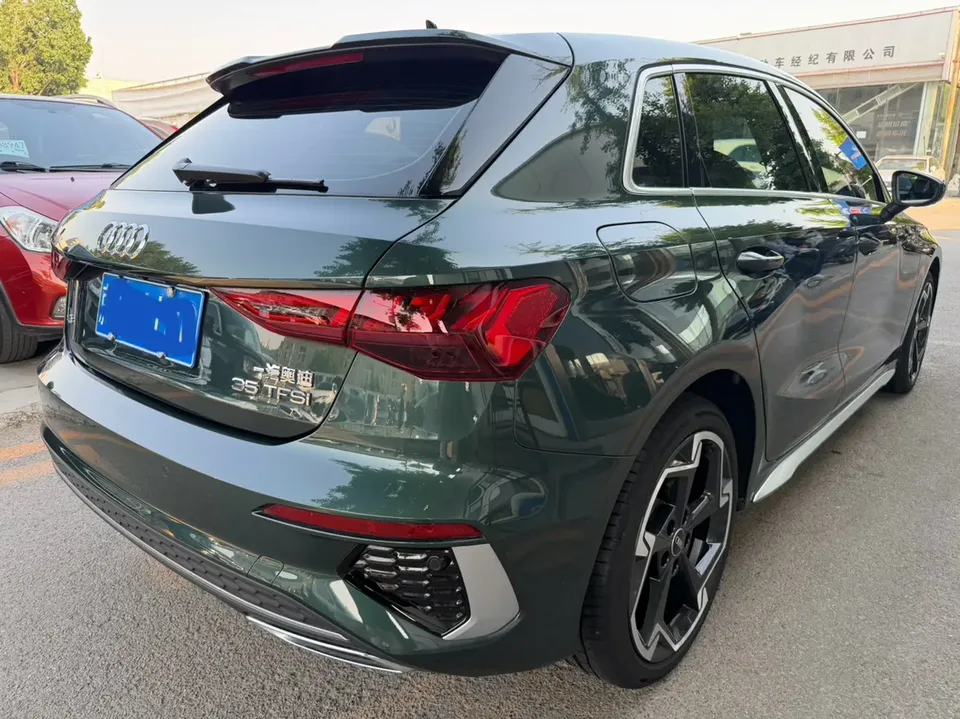 Audi A3 Audi A3 2024 Sportback 35 TFSI luxury sports model 2024 — миниатюра 2