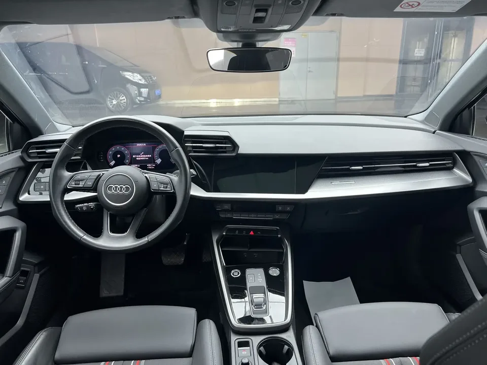 Audi A3 facelift A3L Limousine 35 TFSI stylish and sporty 2024 — миниатюра 4