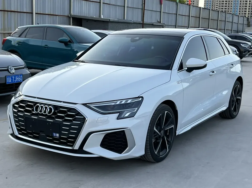 Audi A3 A3 2022 Sportback 35 TFSI stylish and sporty 2022 — photo 1, buy with delivery to Moscow