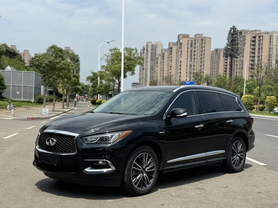 Infiniti QX60 QX60 2020 2.5 S/C Hybrid Two-wheel drive Excellent Edition 2022 — photo 1, buy with delivery to Moscow