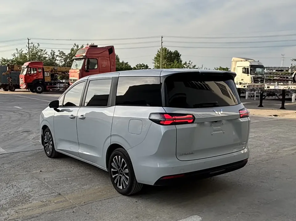 Wuling Starlight 730 PHEV basic model 2025 — миниатюра 2