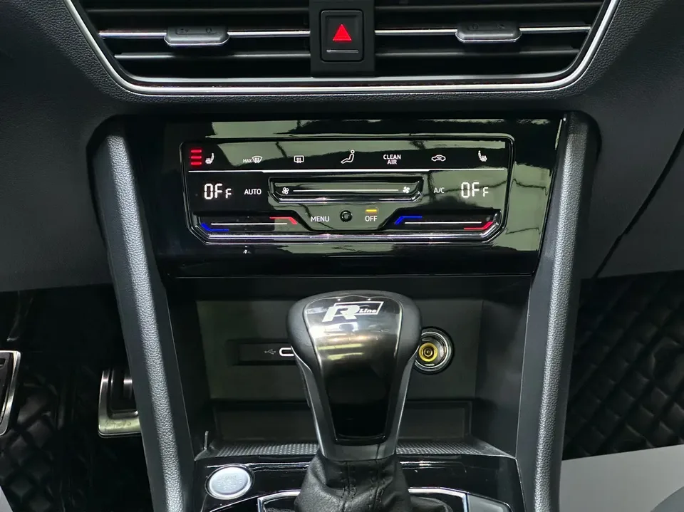 Volkswagen Tiguan L Tiguan L 2022 330TSI Automatic 2WD R-Line Enjoy Edition 2022 — миниатюра 4