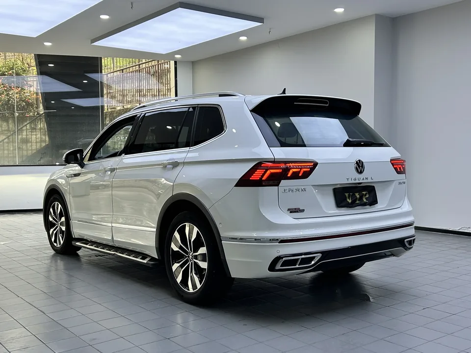 Volkswagen Tiguan L Tiguan L 2022 330TSI Automatic 2WD R-Line Flagship Edition 2022 — миниатюра 2