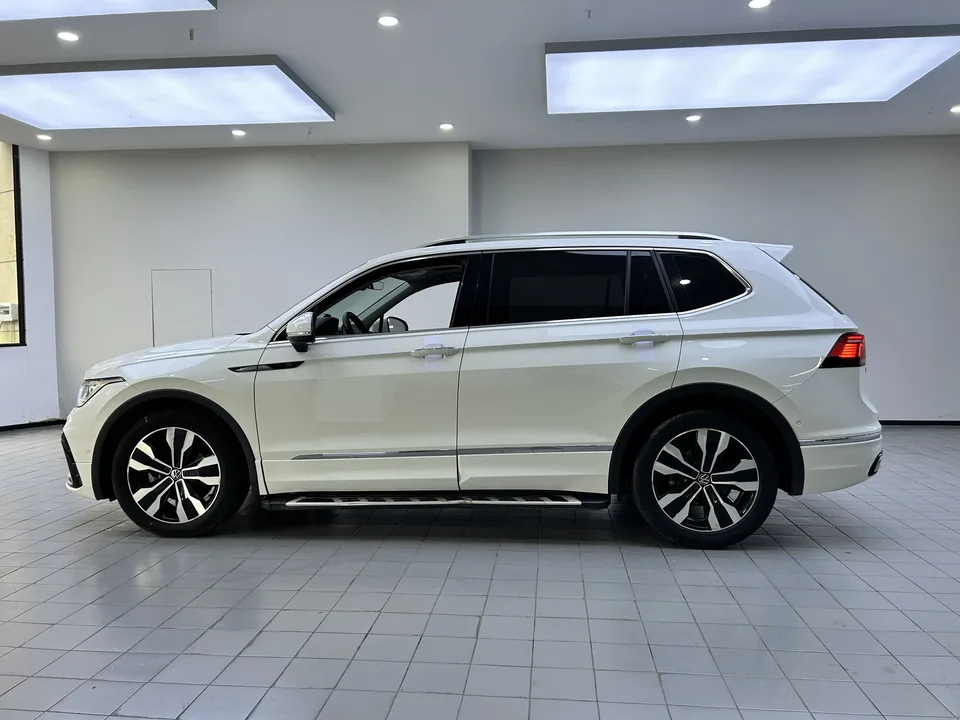 Volkswagen Tiguan L Tiguan L 2022 330TSI Automatic 2WD R-Line Flagship Edition 2022 — миниатюра 4