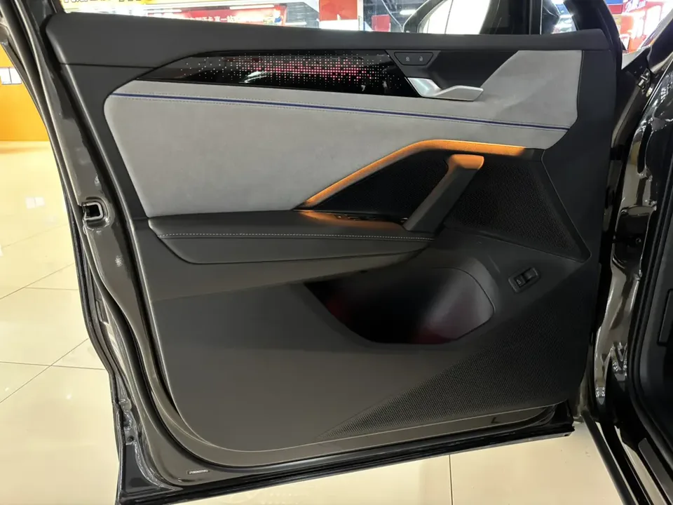 Volkswagen Tayron Tanyue L 380TSI 4WD Luxury Easy Package 2025 — миниатюра 3